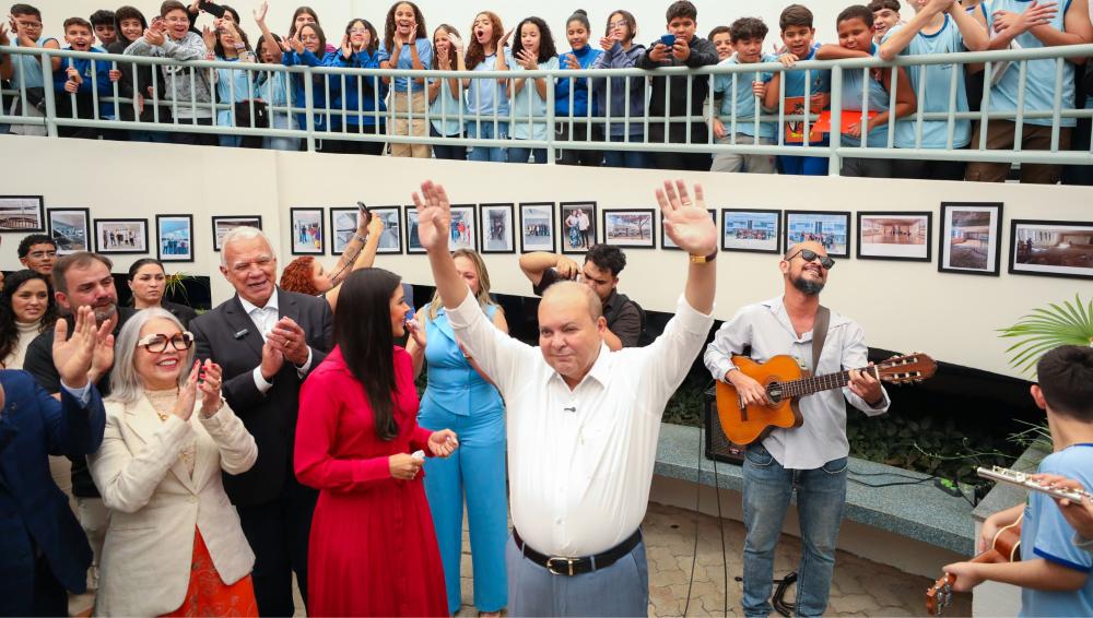 Capa da notícia: Inaugurada primeira escola pública do Jardins Mangueiral, com investimento de mais de R$ 15 milhões